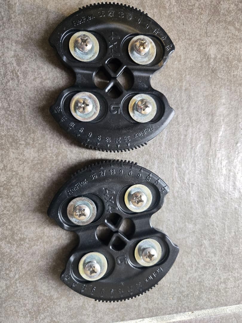 ホワイト/ブラック スノーボードビンディング