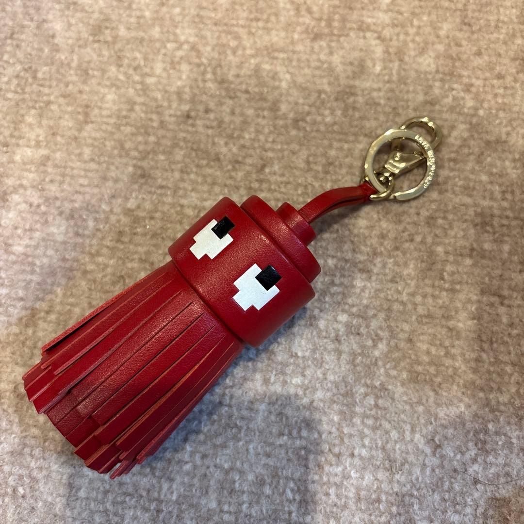 アニヤハンドマーチのキーホルダー