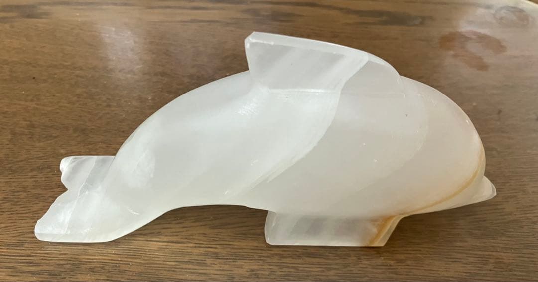カルサイト　カービング　天然石　イルカ