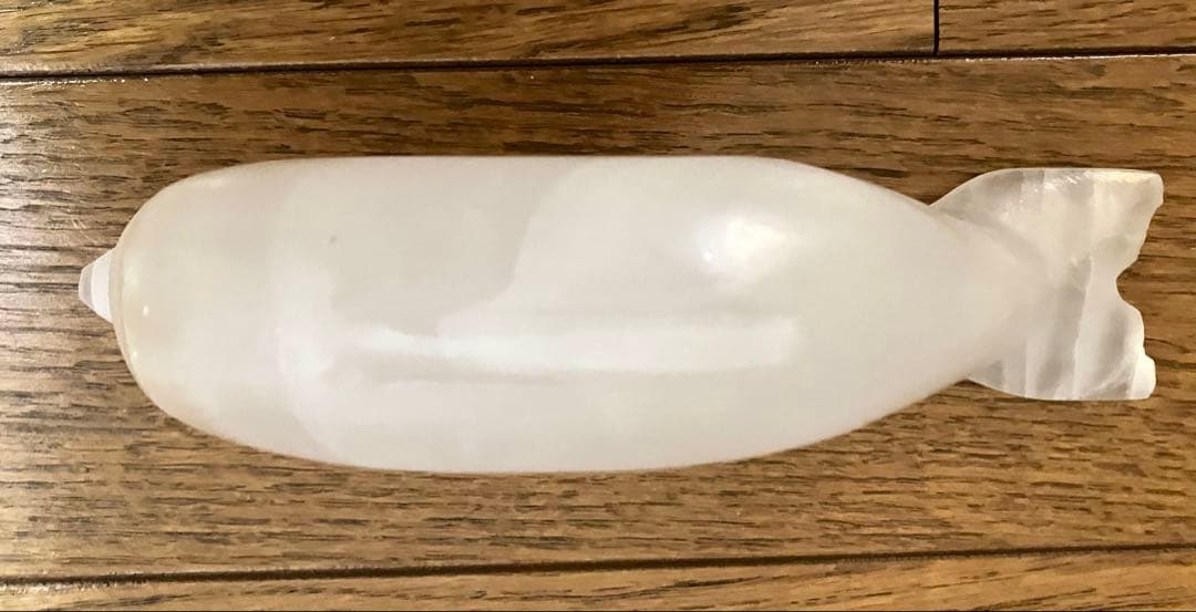 カルサイト　カービング　天然石　イルカ