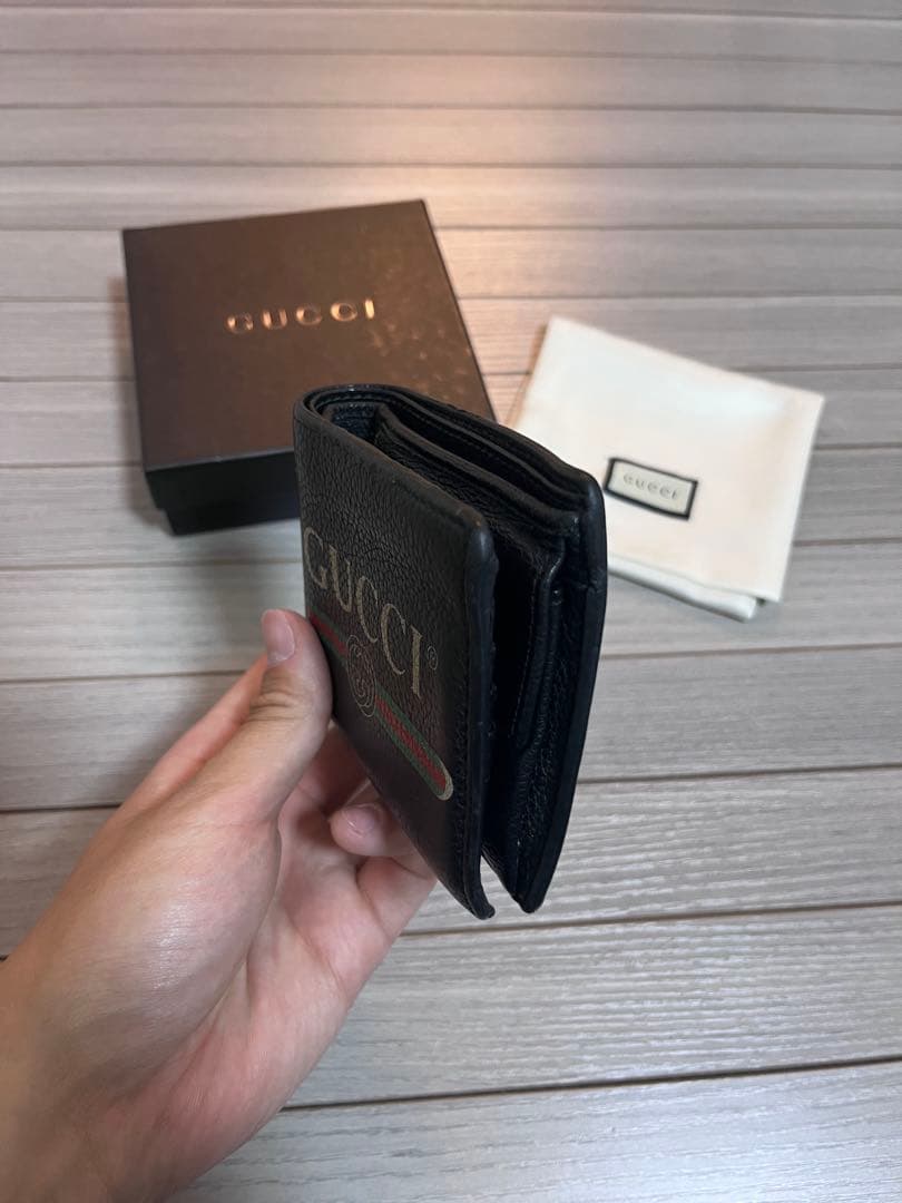 1/25まで正月限定セール！ GUCCI 二つ折り財布