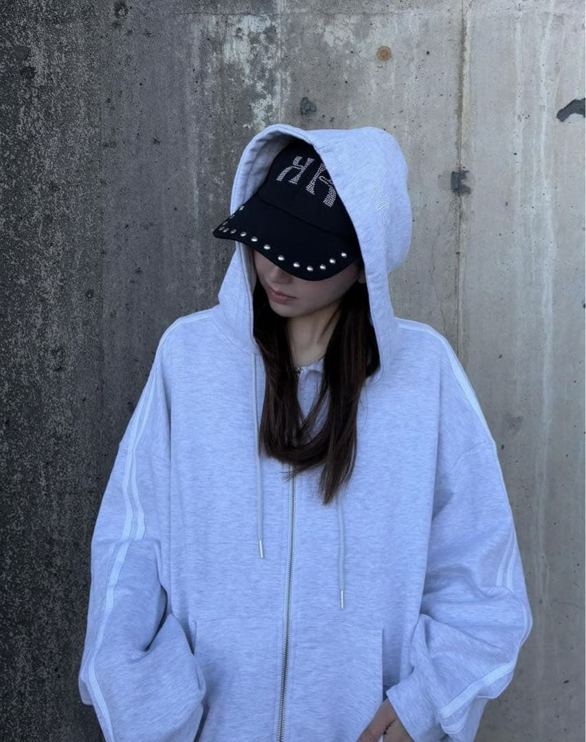帽子 kisstheclub K studded cap