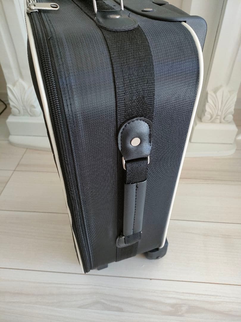 【新品未使用】キャリーケース 　スーツケース　旅行バッグ　クレイサス