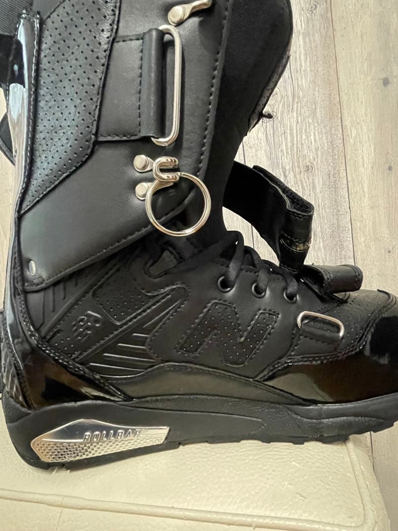 ニューバランス　686 スノーボードブーツ