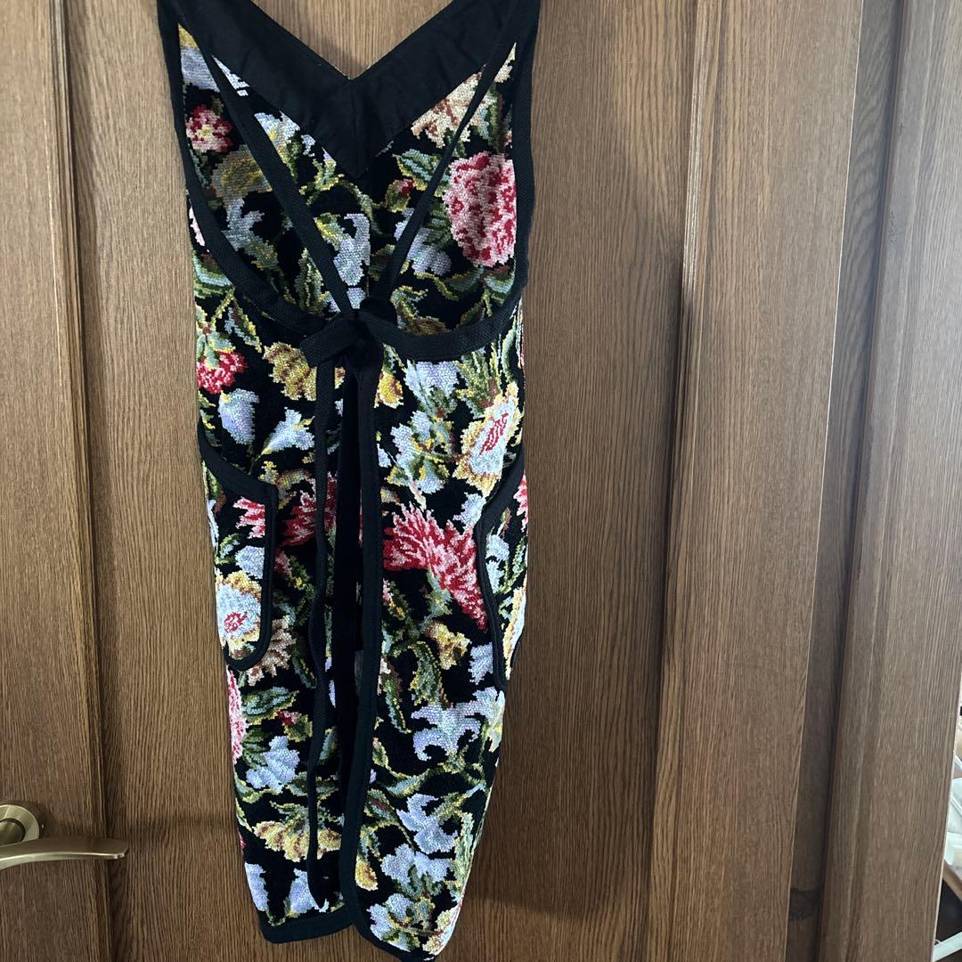 【美品】花柄エプロン　　FEILER
