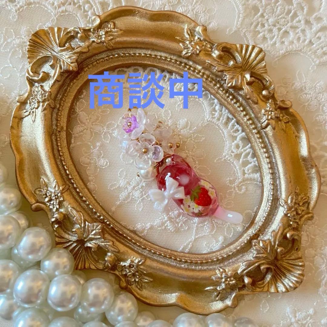 ฅ❤️ レジン　ねこ　花　いちご　チャーム　ハンドメイド