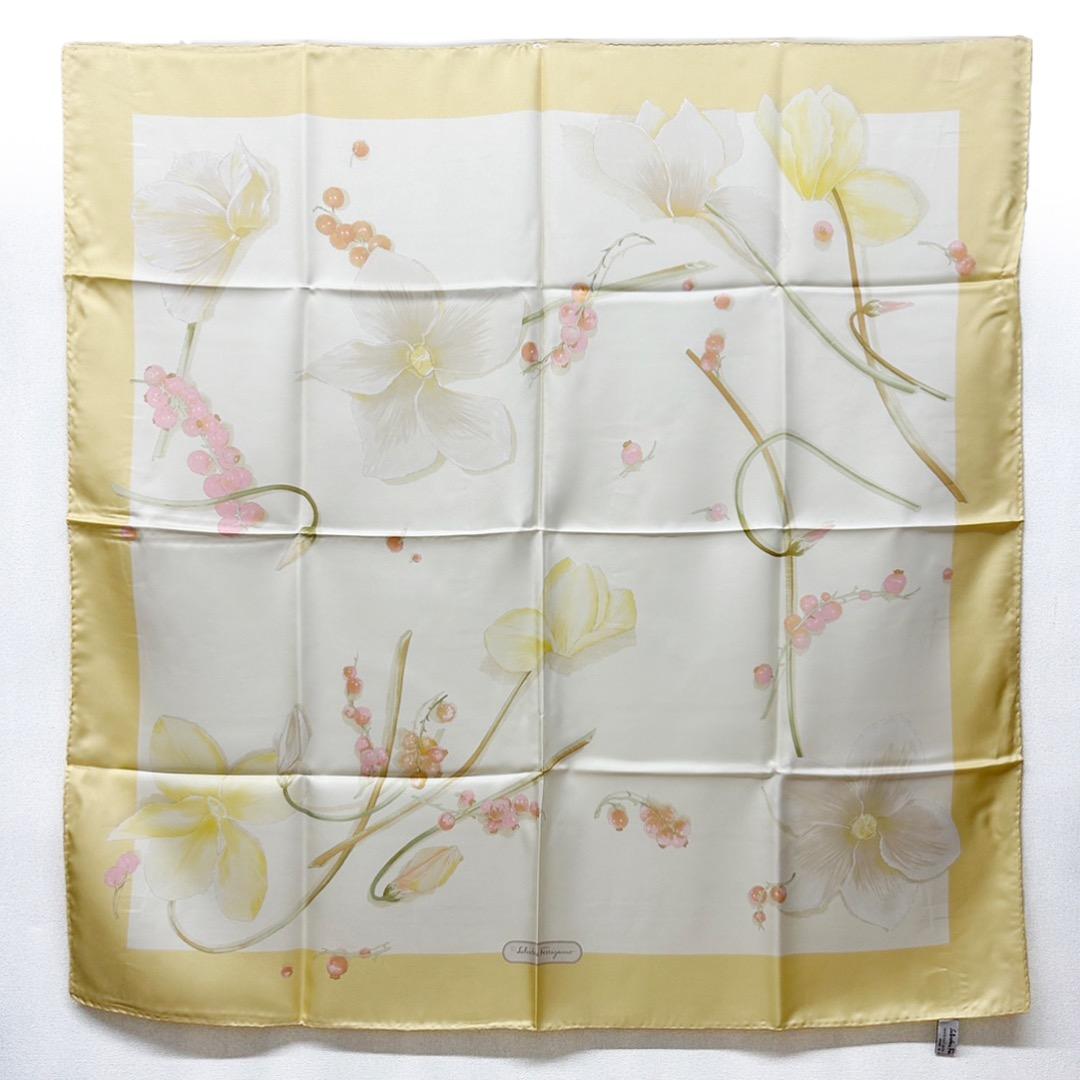 Salvatore Ferragamo シルクスカーフ【新品未使用】