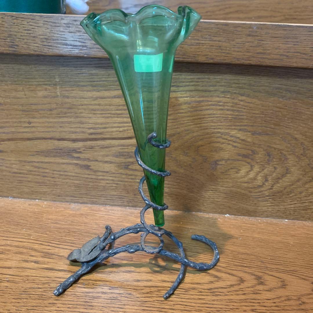 アンティーク　オシャレな一輪挿し