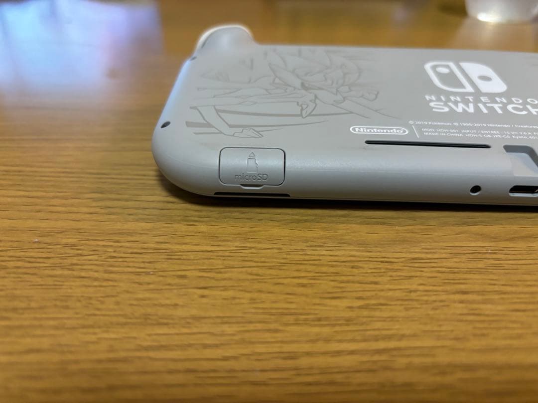 Nintendo Switch Lite グレー/青/赤