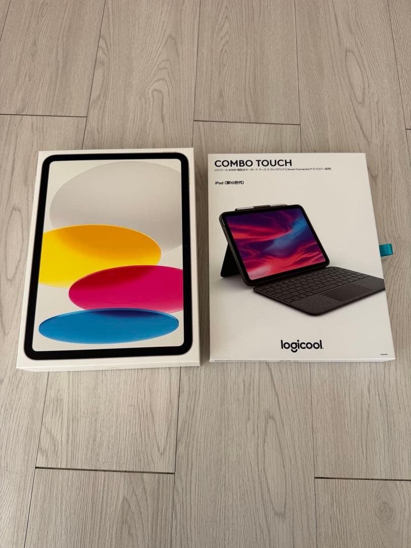 iPad (第10世代) Wi-Fi 64GB + Combo Touch