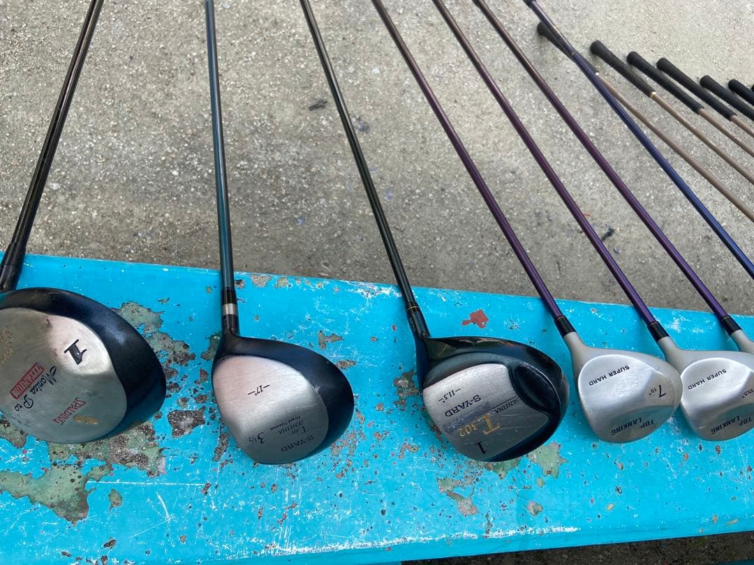 ブランド（バッグ）: FILA GOLF（赤とネイビーのスポーツデザイン）