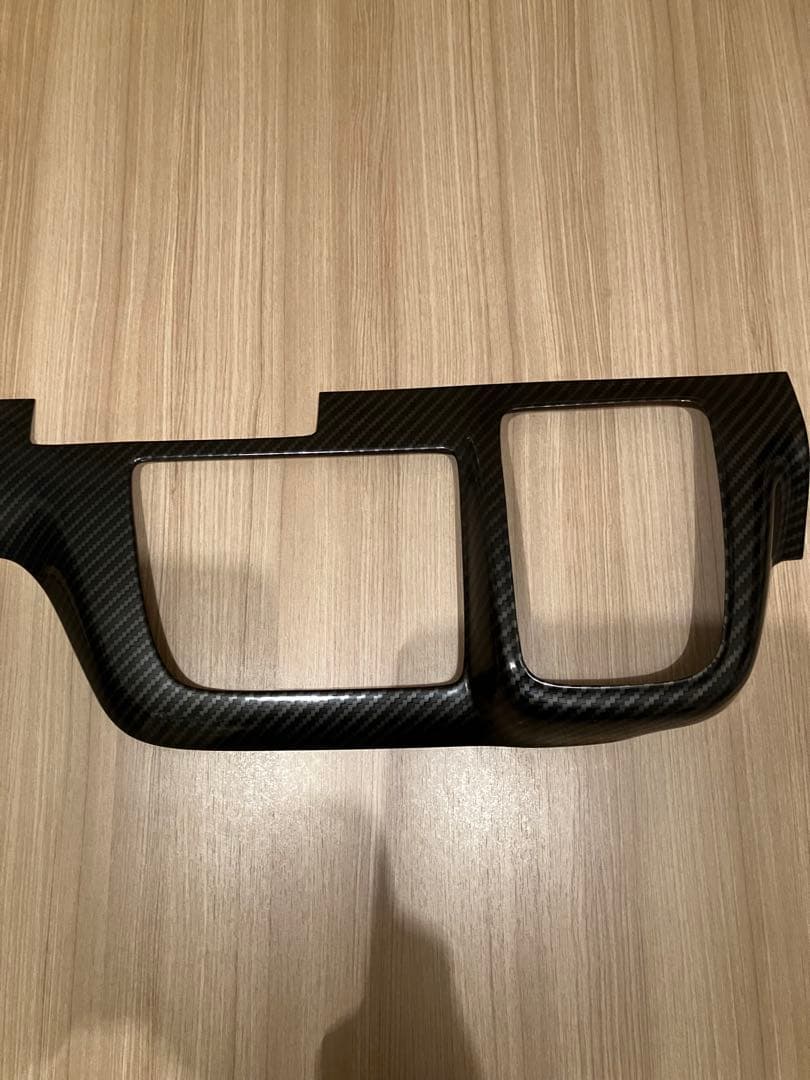 キャラバン Body Lineダッシュパネル【ボディーライン】used カーボン