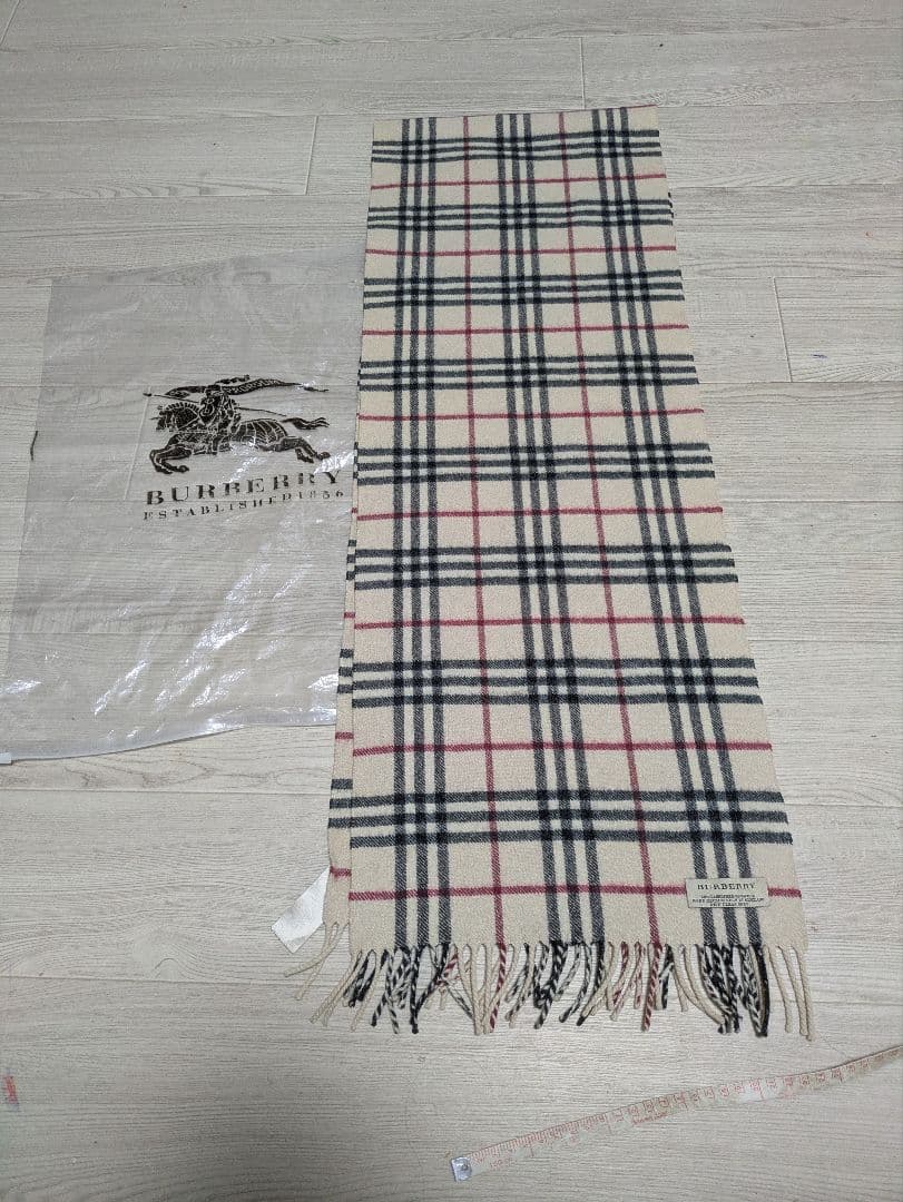 ロング暖かいBURBERRY チェック柄マフラー スコットランド製