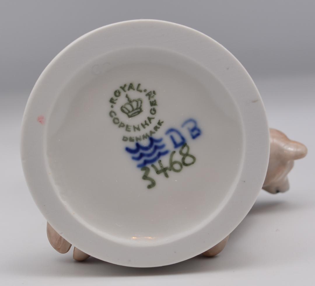 テディベアを持つ少年　＃3468　No.4　★ロイヤルコペンハーゲン　デンマーク