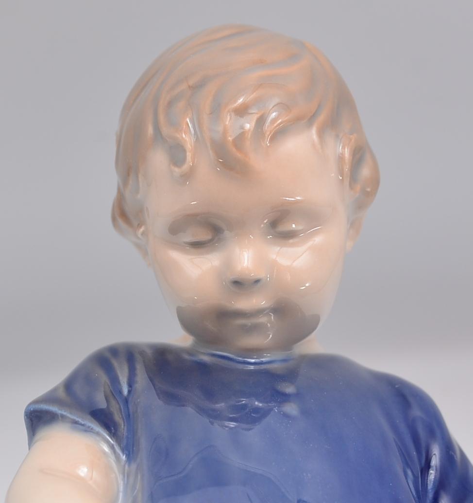 テディベアを持つ少年　＃3468　No.4　★ロイヤルコペンハーゲン　デンマーク