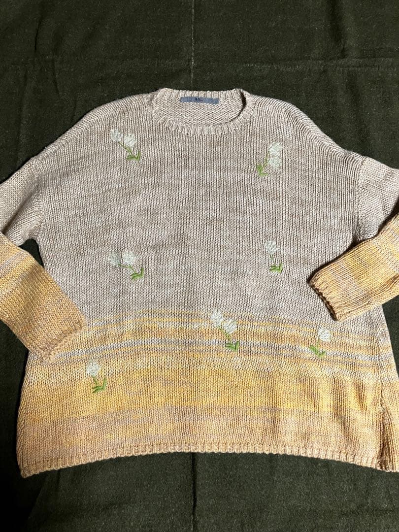 45r花刺繍 グラデーションニットセーター