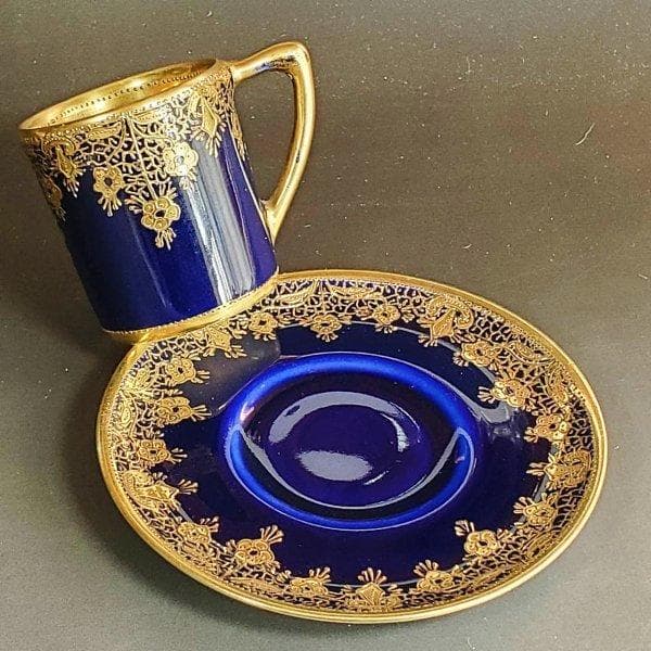 初期オールドノリタケ　メープルリーフ印　金盛上藍線帯華装飾紋　カップ　ソーサー