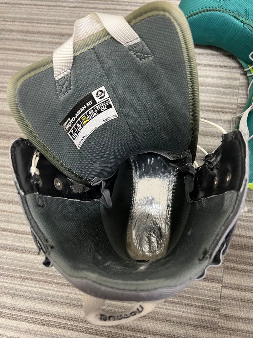 バートン　スノーボードブーツ BURTON 25センチ