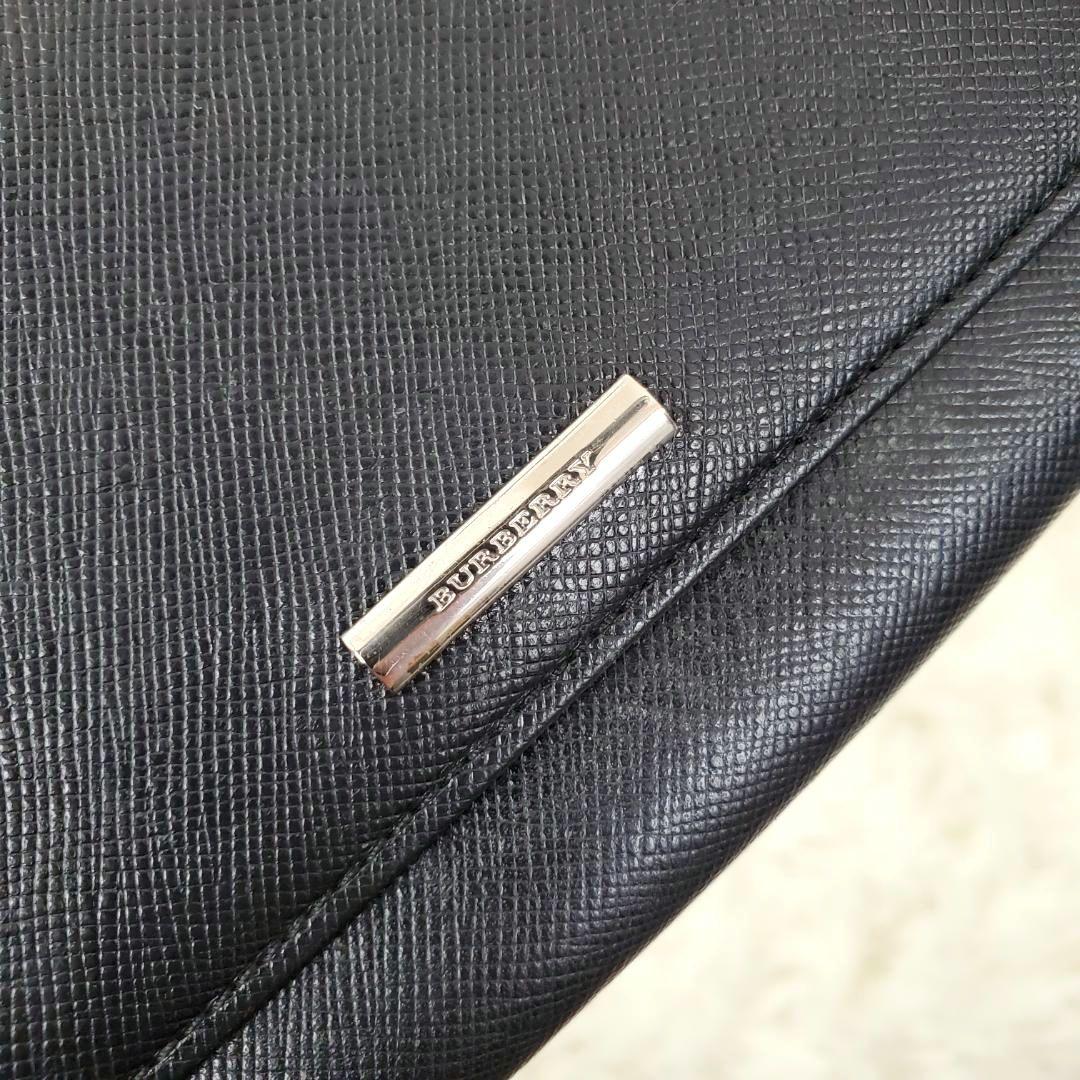 美品 人気モデル バーバリー 長財布 ノバチェック がま口 ブラック 大容量