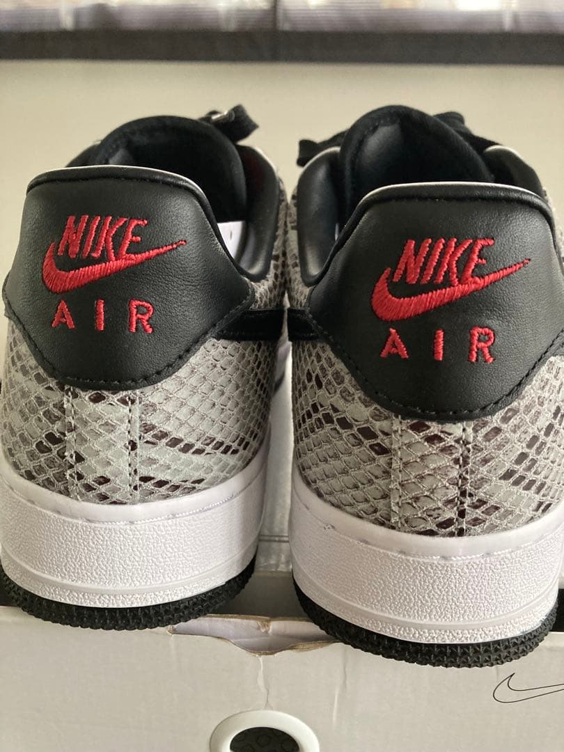 ナイキ　エアフォース1 アンロックド　by you バイユー　supreme