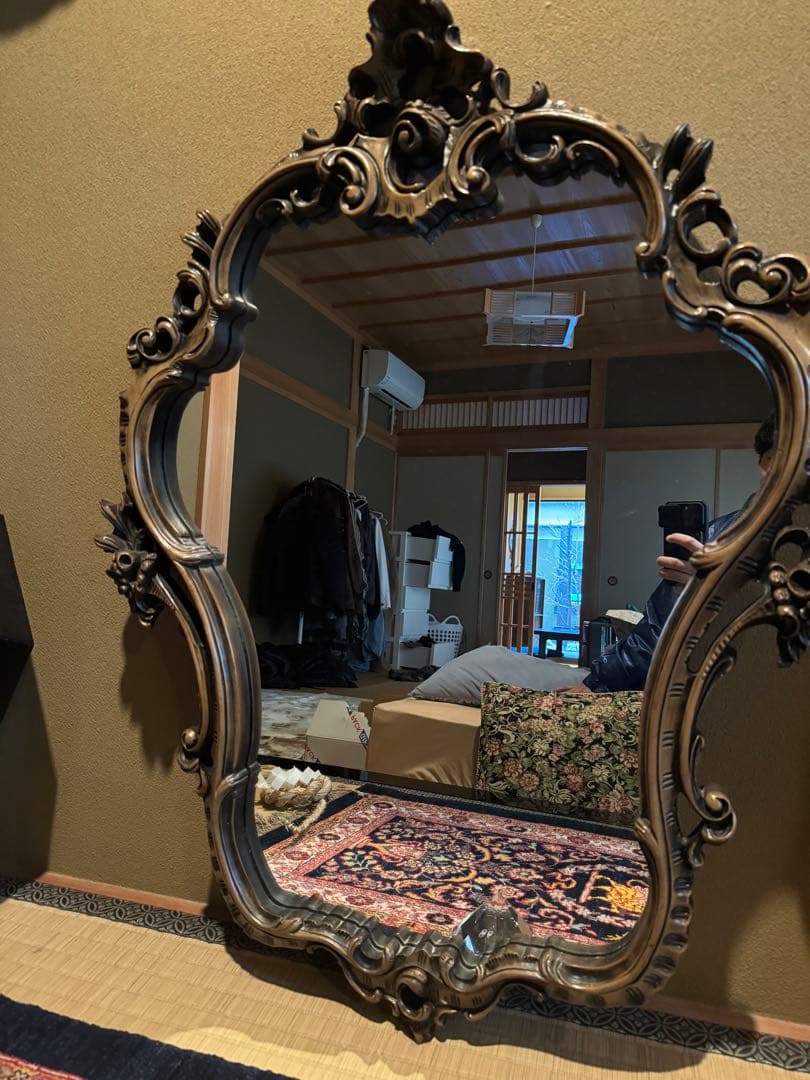 ダークシルバーオーバル型壁掛け鏡