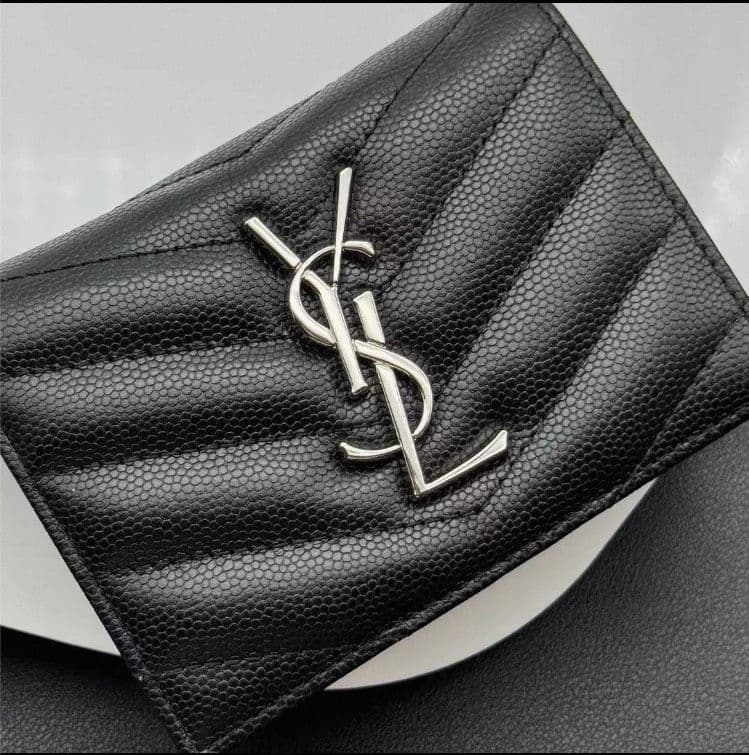 SAINT LAURENTクラシック財布(ブラック)