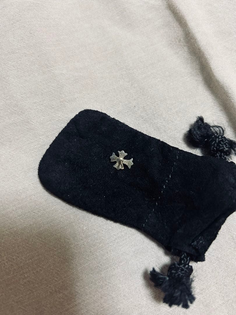 早い者勝ち！クロムハーツシルバークロスピアス