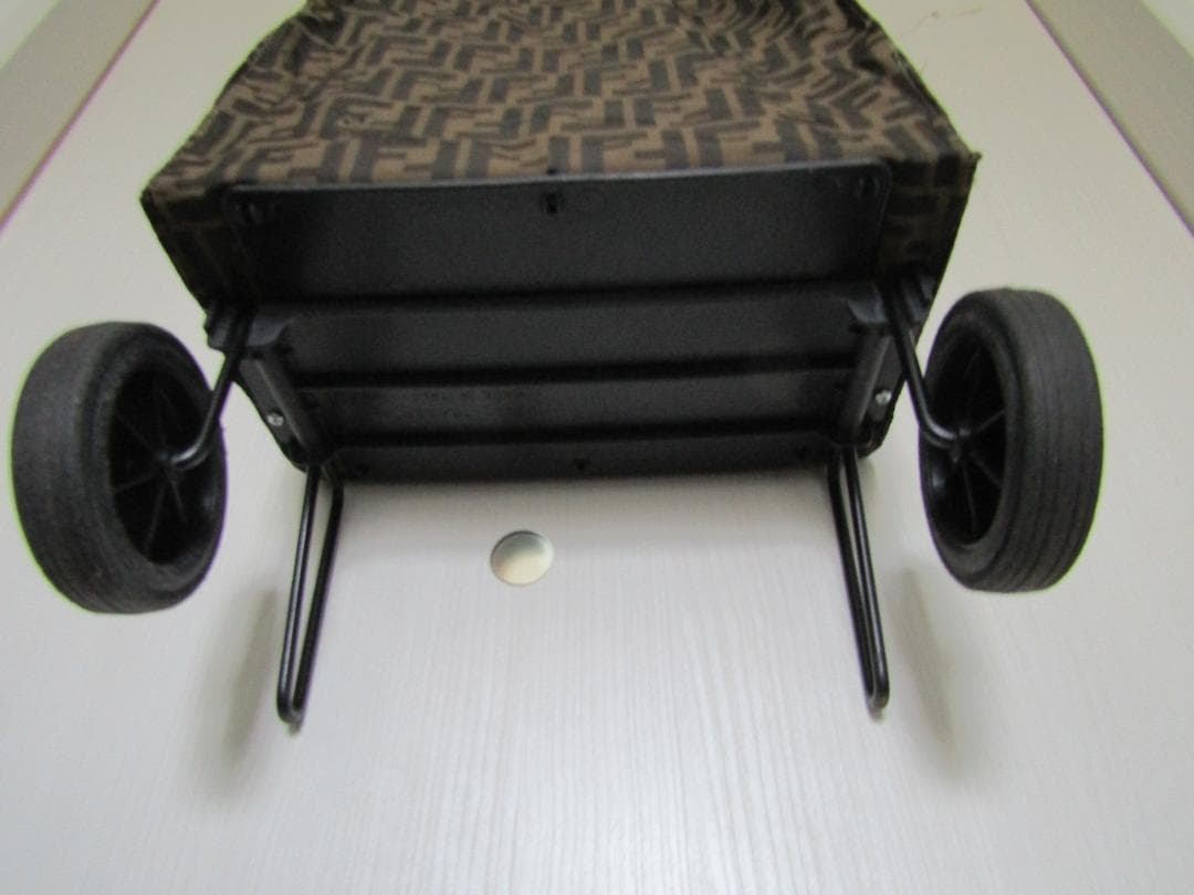 フェンディ（FENDI）　折り畳み　キャリーバッグ