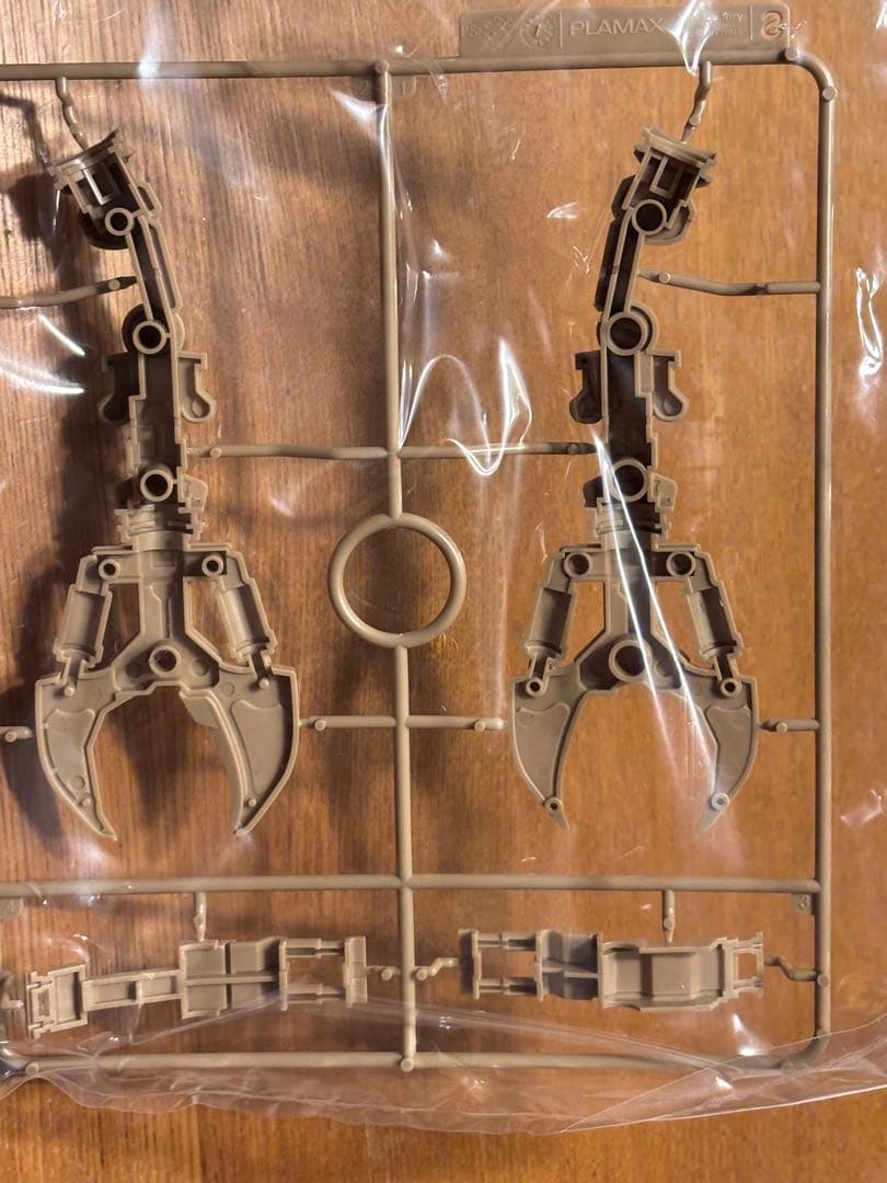 ゲ*ト様 新品　PLAMAX 1/35 コンバットアーマー　ダグラムVer.GT