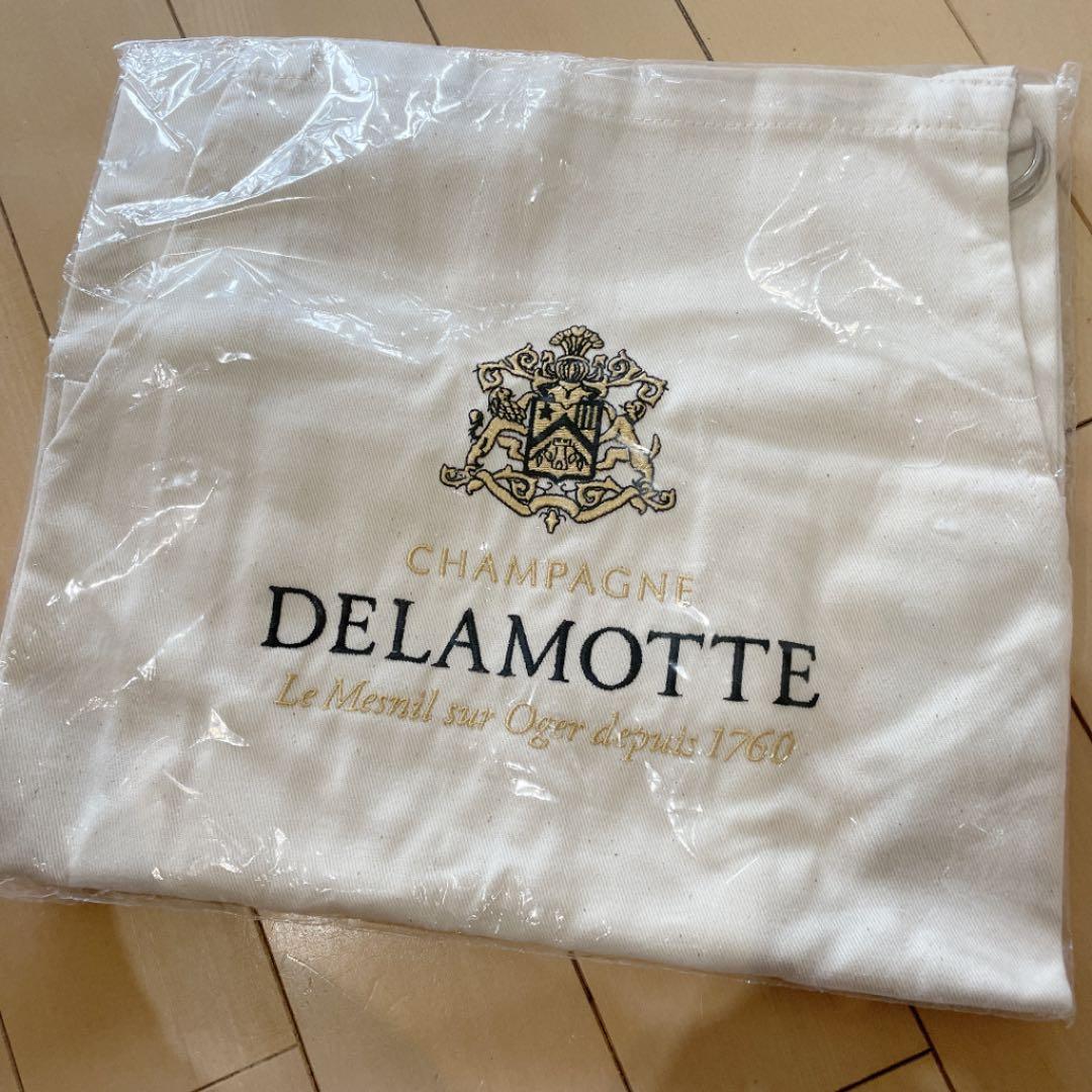 シャンパーニュ　ドゥラモット　エプロン