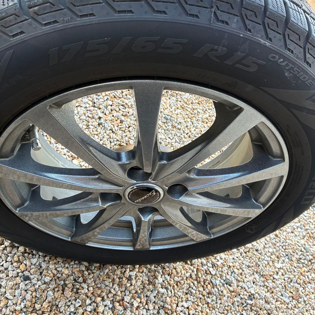 【送料込】スタッドレスタイヤ 175/65 R15 4本ホイール付き