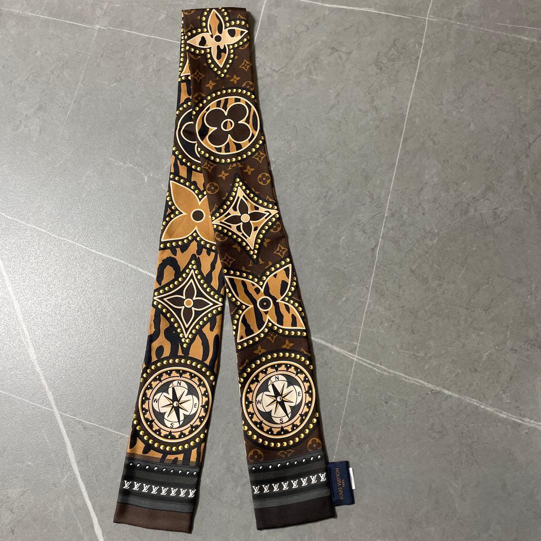 LOUIS VUITTON ルイヴィトンスカーフ　バンドーLVワールド　ブラウン