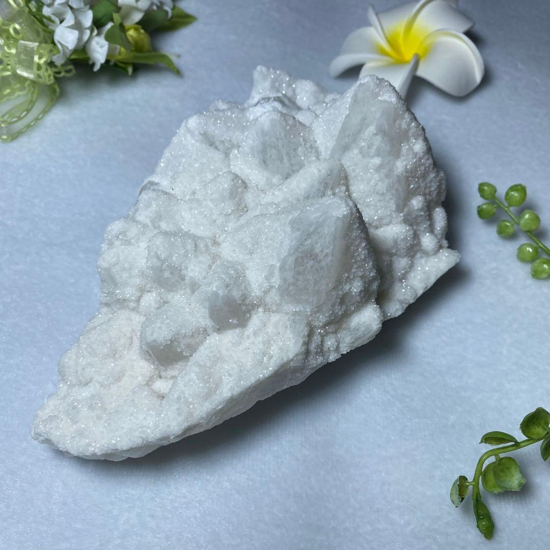 素晴らしい景観！スノーホワイトドゥルージーキャップ水晶クラスター③