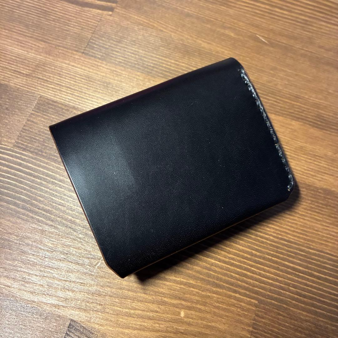 コンパクトウォレット　MARYAM社　ホースバット　丘染めブラック　茶芯