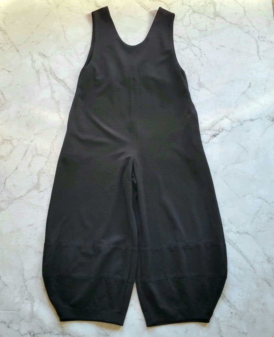 UN3D. アンスリード ノースリーブ サロペット コクーン ブラック 38