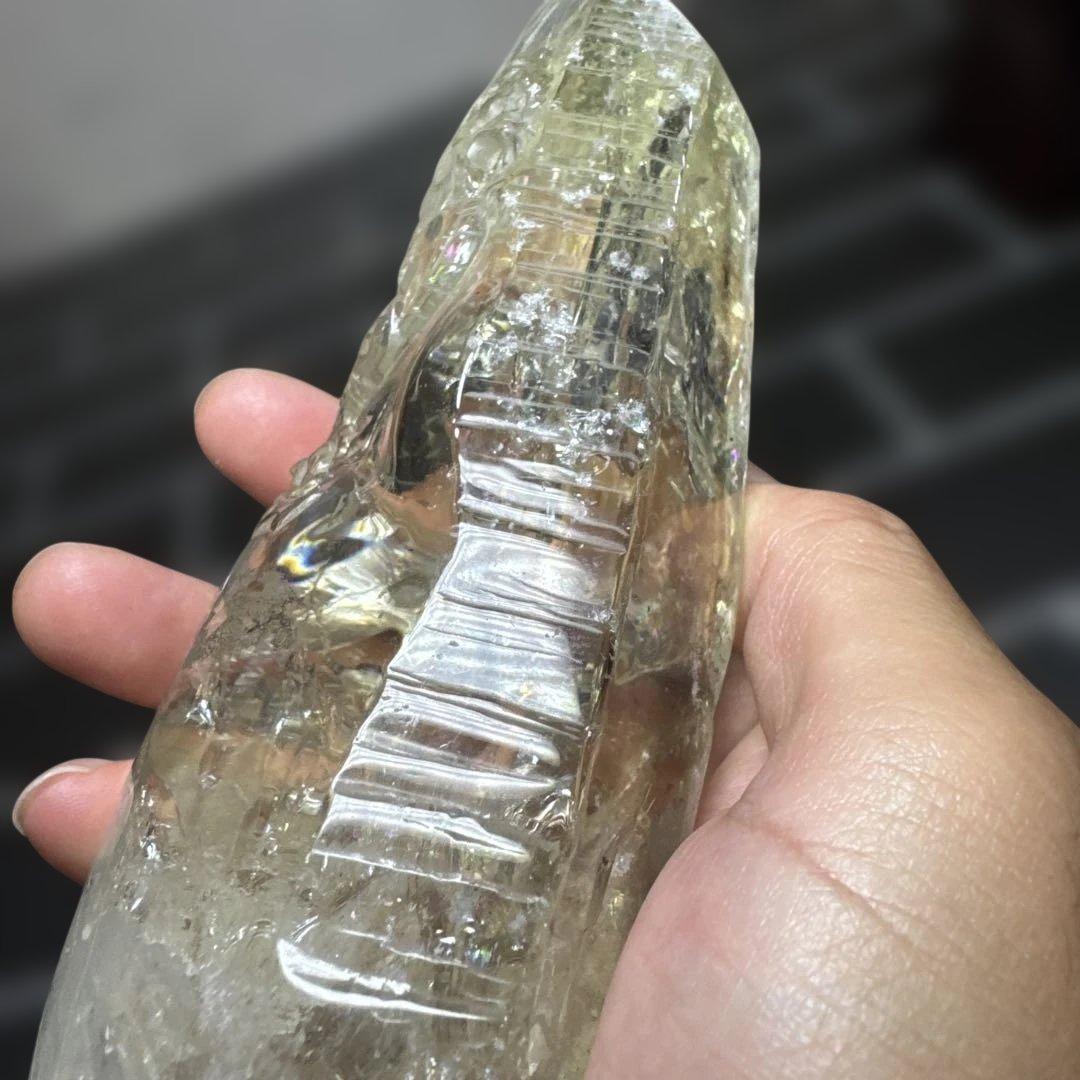 【コレクション】龍彫刻 シトリン原石 747g 高透明 虹入り 台座付