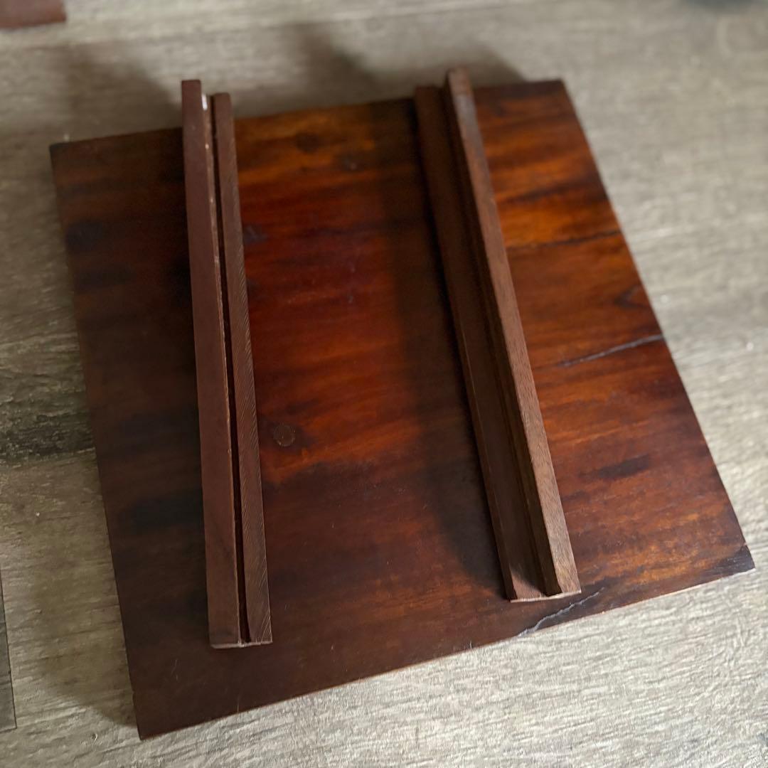 アーチトップのスリムキャビネット　コレクションケース　マホガニー