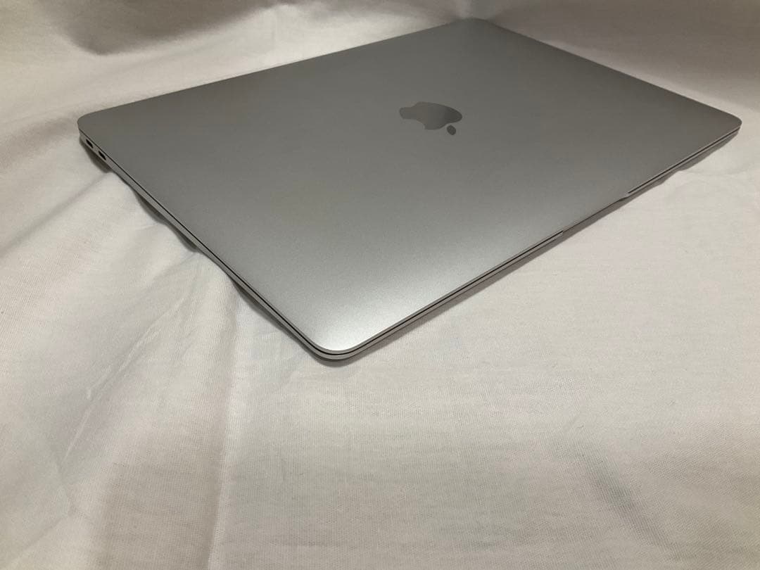 【美品】MacBook Air M1 / バッテリー99% / 充電器未使用