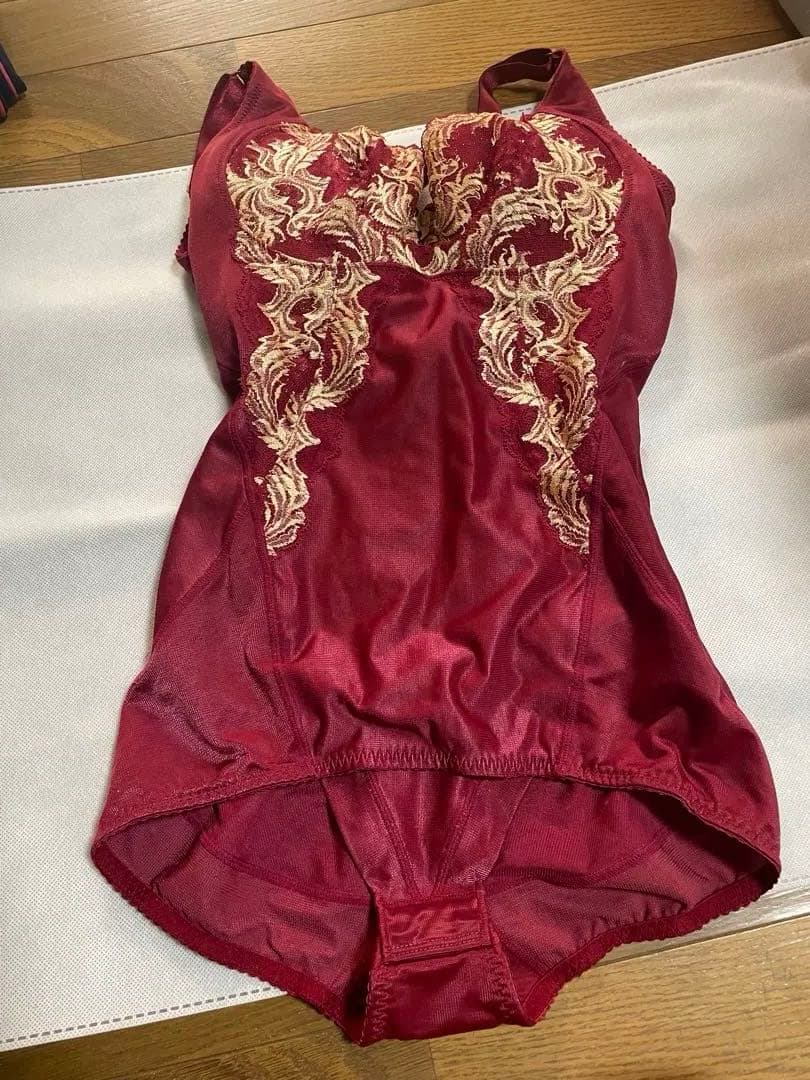 限定色　マルコ　カーヴィシャス　D70 ボディスーツ