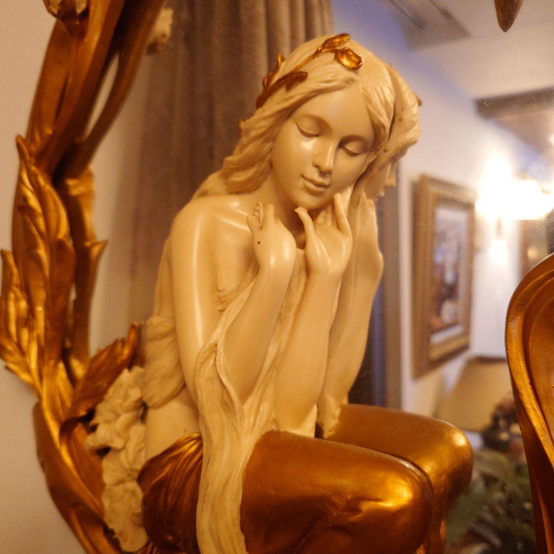 アールヌーボー風 壁掛け鏡 女性彫刻