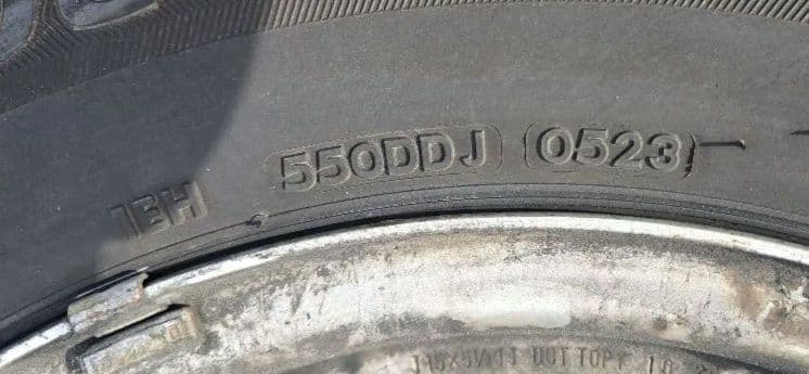 アキラ BLIZZAK スタッドレスタイヤ 195/80R15インチ