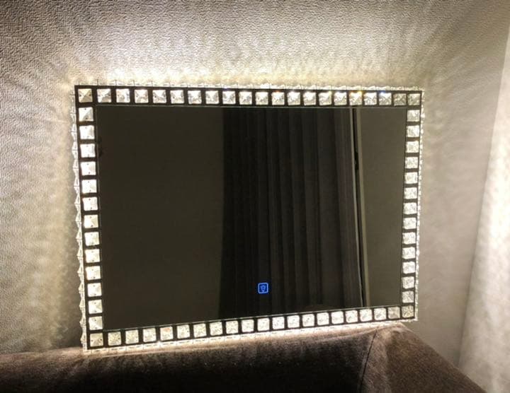 壁掛けミラー(ライト付き)