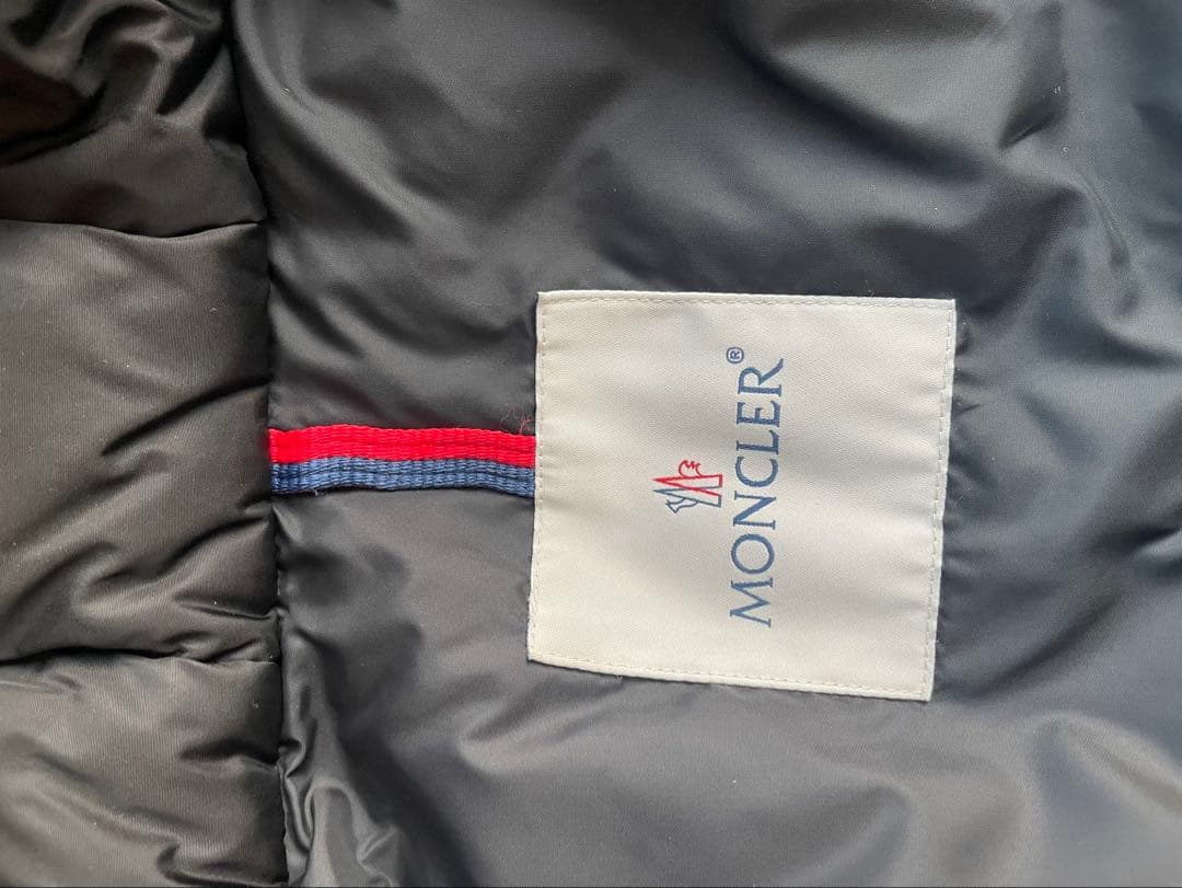 MONCLER モンクレール ダウン BETULA ベチュラ 黒