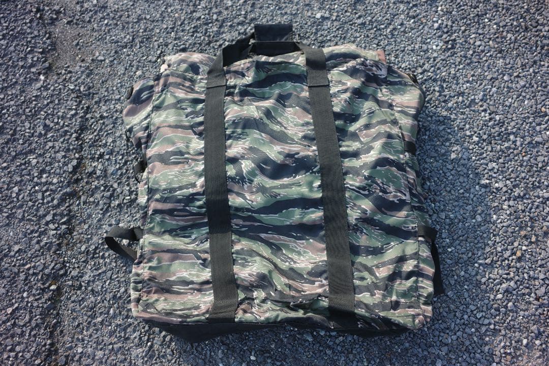 ピノワークスメッシュレザー　コンダクターズチェア　ウォールナット HIJIWAR