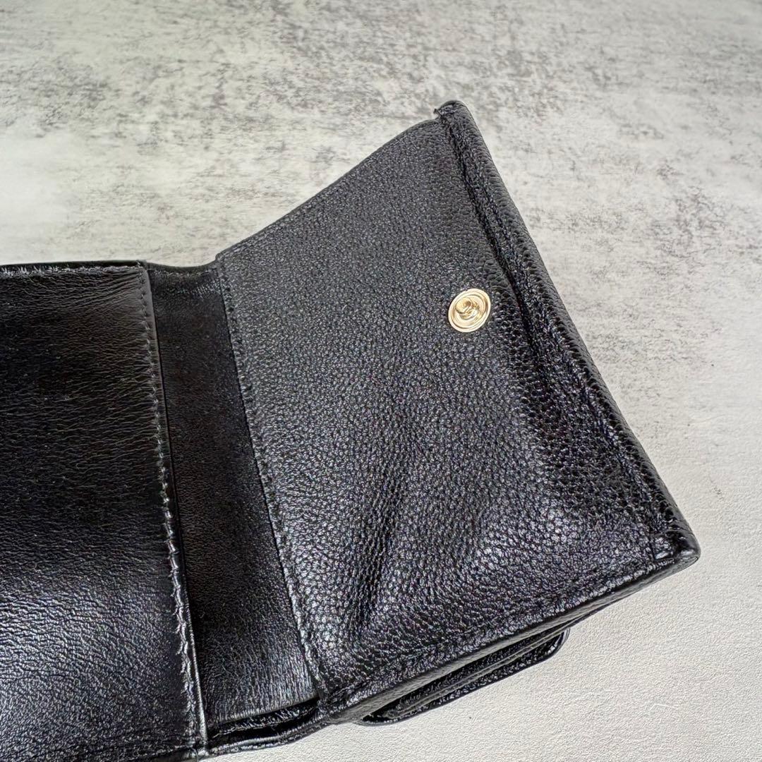 CHANEL ボーイシャネル　キャビアスキン　三つ折り財布