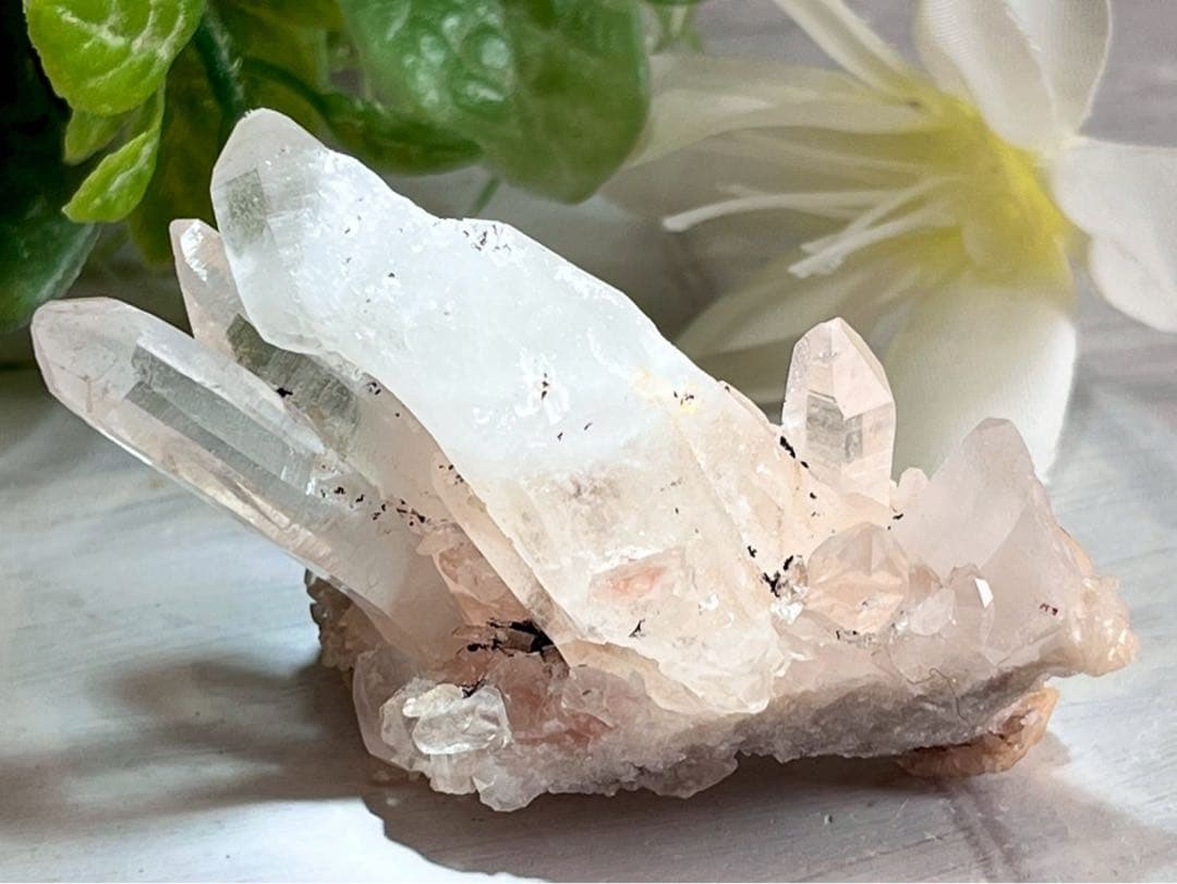 曲がり水晶　カーブド ヒマラヤ ピンククリスタル　クラスター　原石