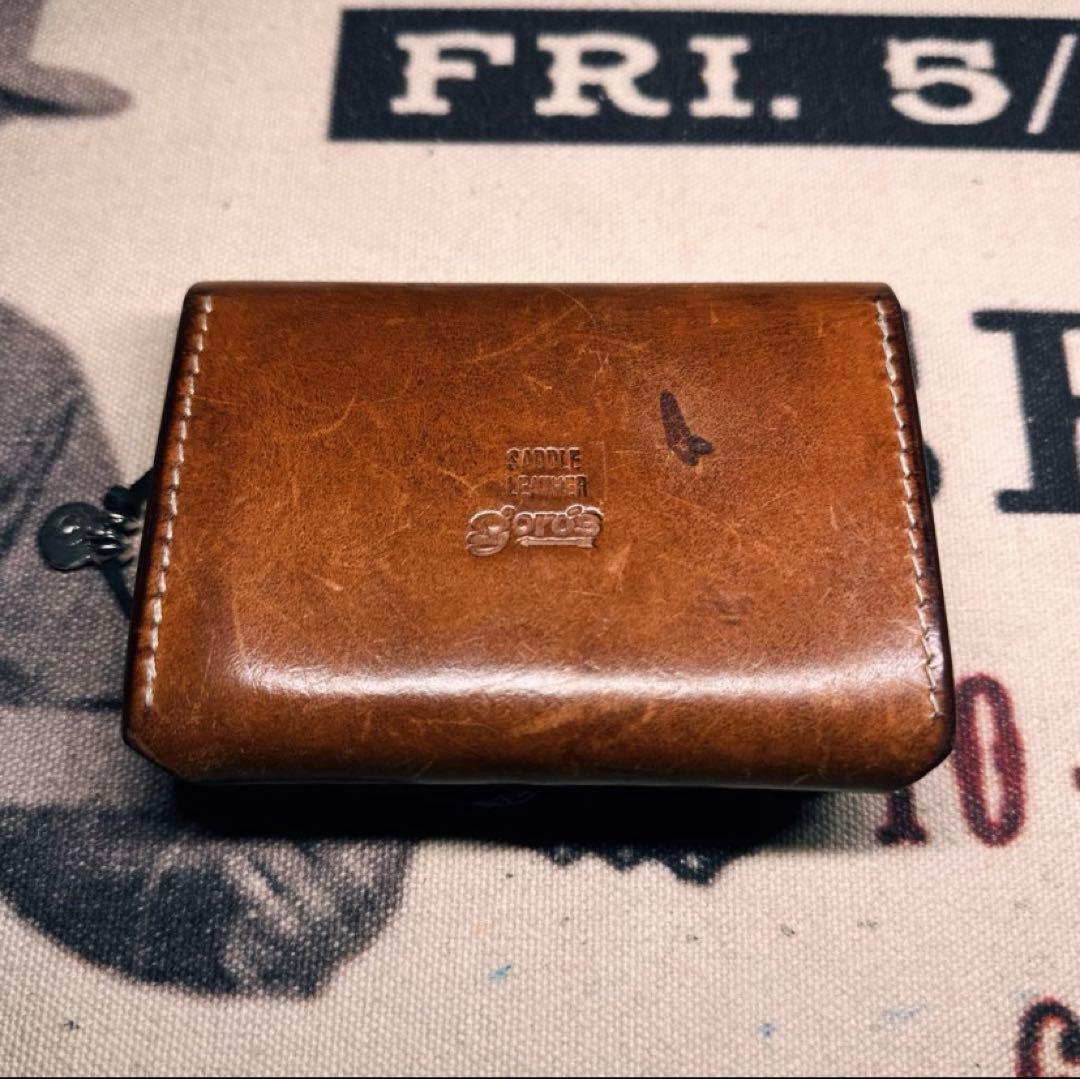 ゴローズ　二つ折りカードケース、財布