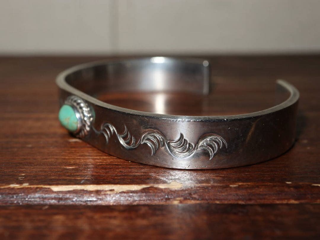 アリゾナフリーダム　シルバー９２５　唐草彫　ターコイズ　バングル ブレスレット