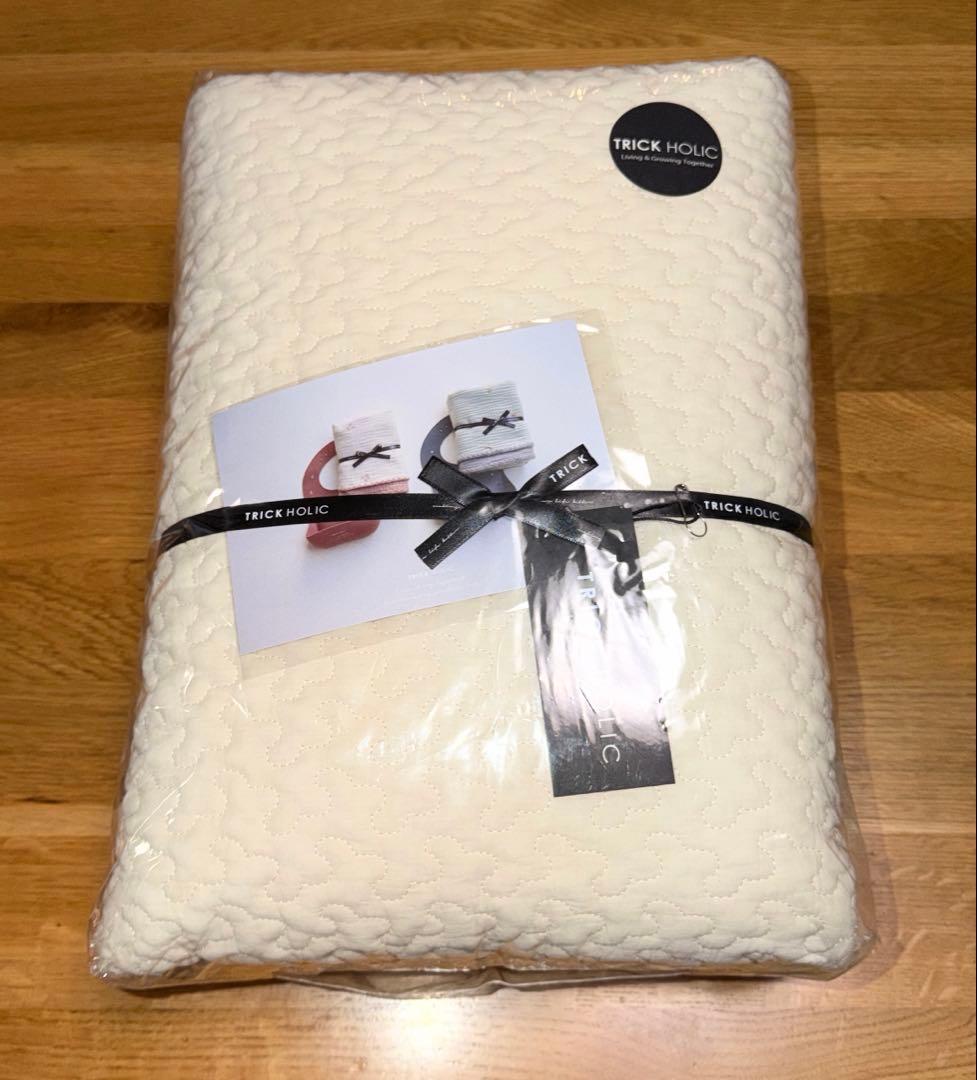 新品★TRICK HOLIC イブルマットクラウド★キナリ★150×200cm