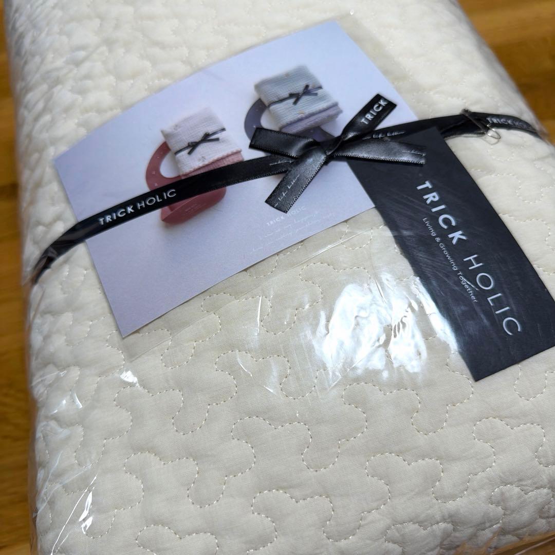 新品★TRICK HOLIC イブルマットクラウド★キナリ★150×200cm
